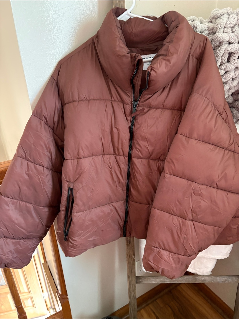 Old Navy Quilted Puffer Jacket in Rose Brown